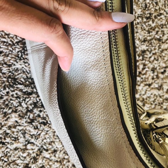 Beautiful Brighton Medallion Handbag - Picture 9 of 10